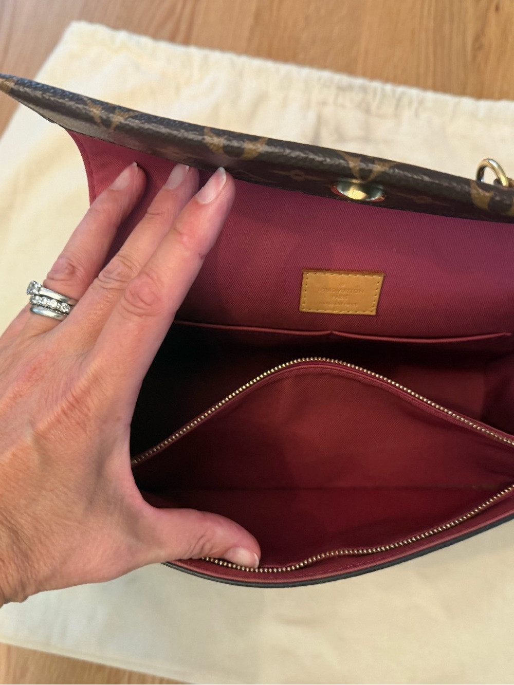 Authentic Louis Vuitton Cluny BB Top Handle Bag - with Dust Bag and COA - Picture 11 of 12